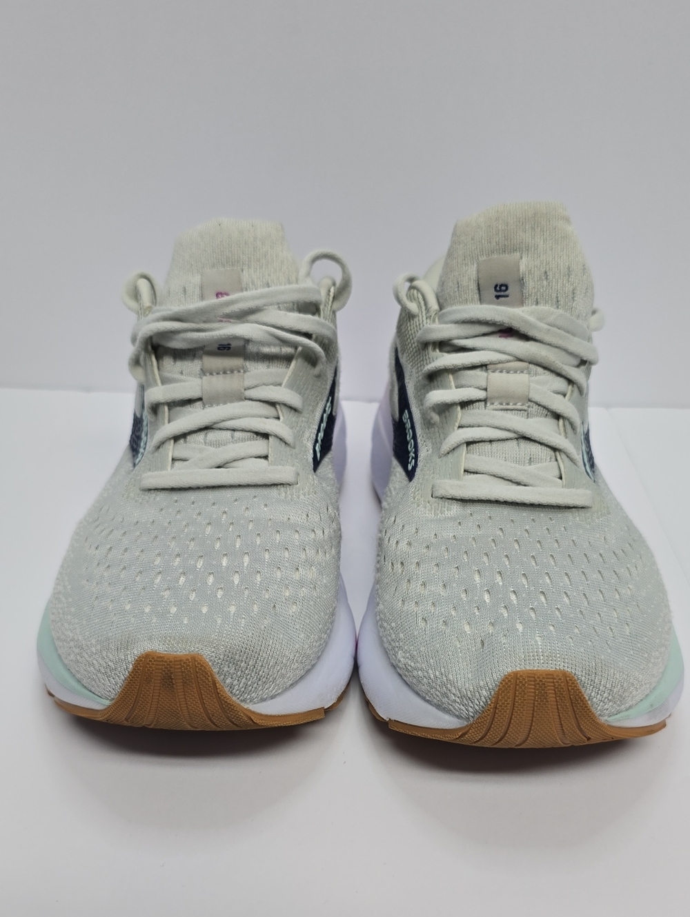 Brooks Ghost Women’s Size 9.5 Wide D Gray Pink Running Shoes DNA Loft